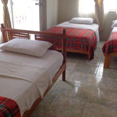 Hostal Miconia プエルトアヨラ エクステリア 写真