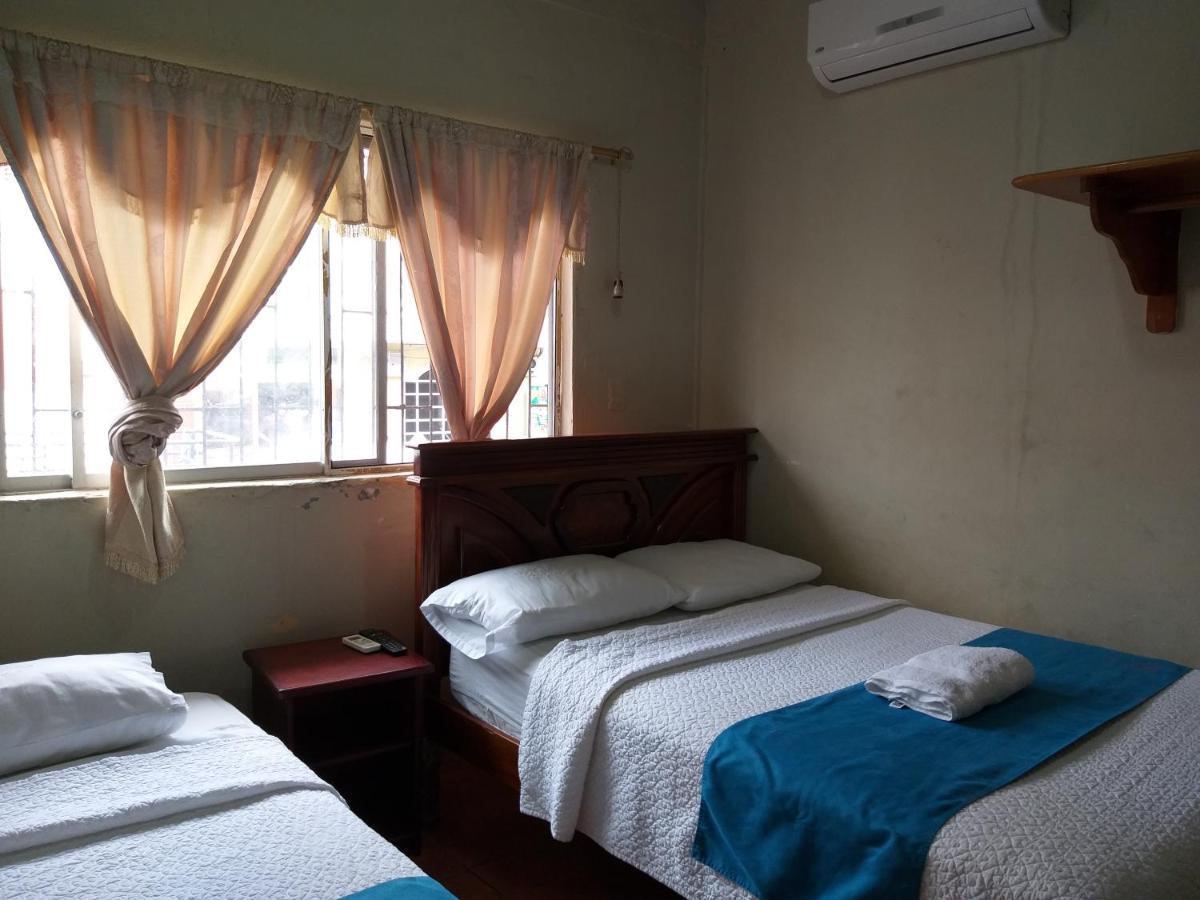 Hostal Miconia プエルトアヨラ エクステリア 写真