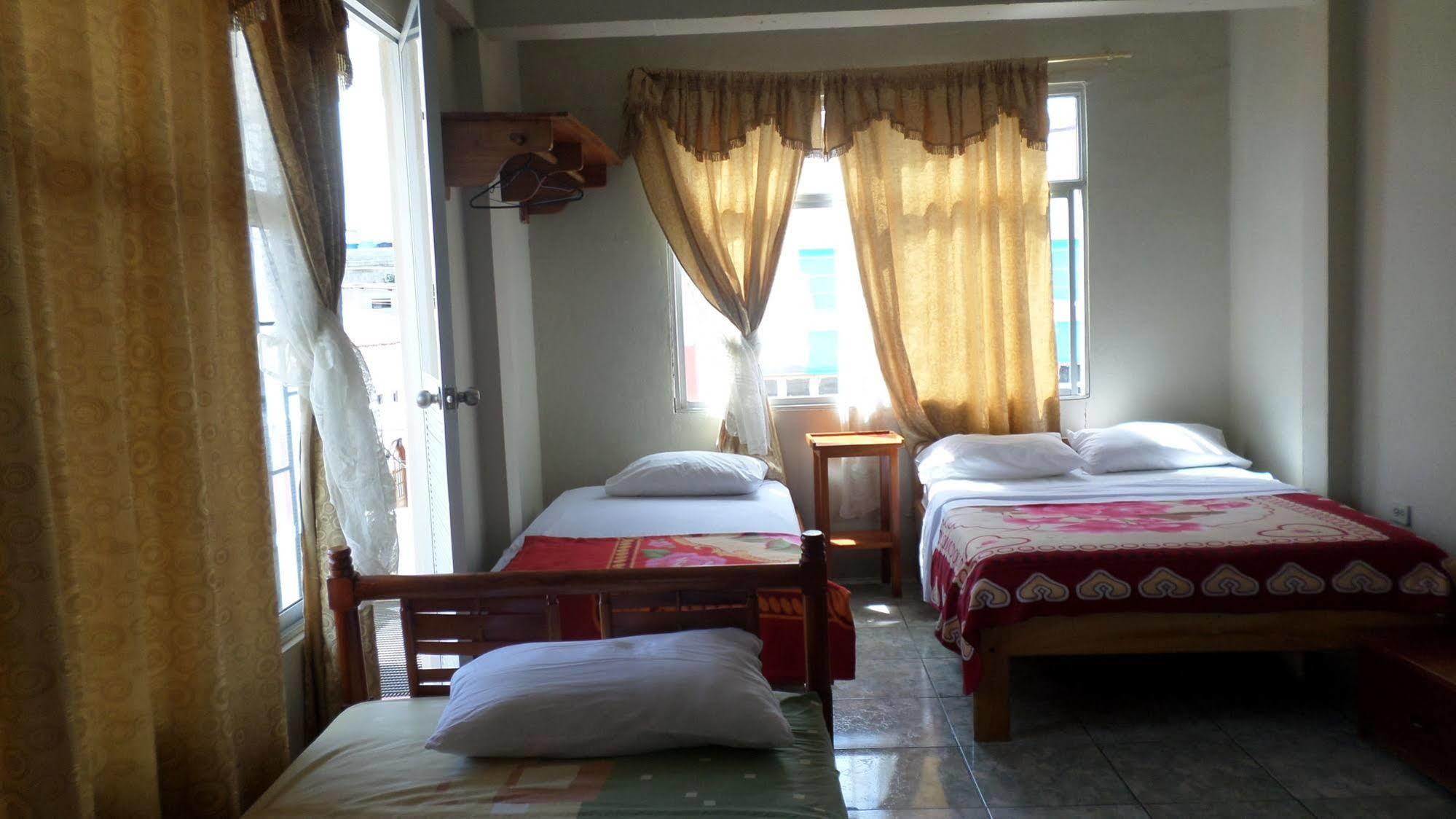 Hostal Miconia プエルトアヨラ エクステリア 写真
